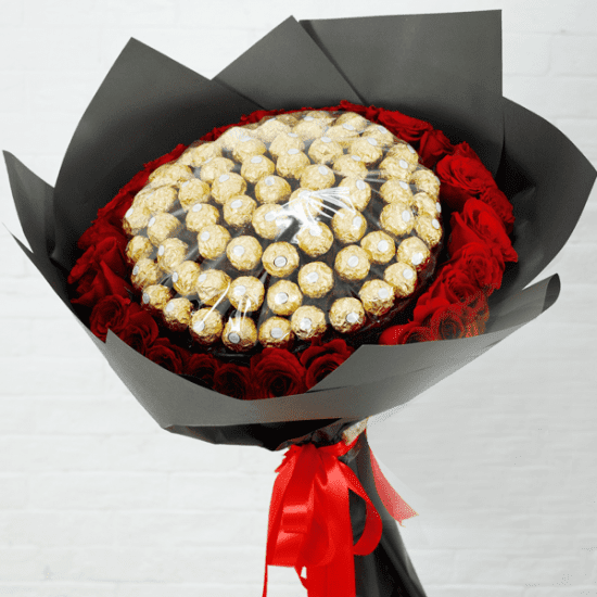 Buy Ferrero Rocher Lovers Bouquet With Red Roses In Dubai 7648